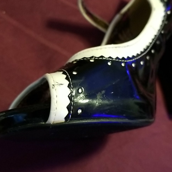 Madden Girl Mary Jane's Pumps - Picture 5 of 8